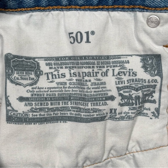 Levi's 501 Button Fly Cut Off Denim Jean Shorts Women’s Size 31 Blue Distressed - Picture 10 of 14